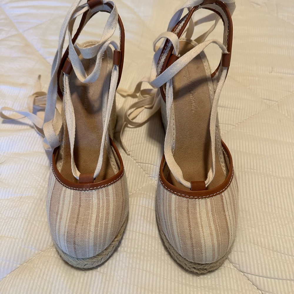Elegant Striped Espadrille Wedges